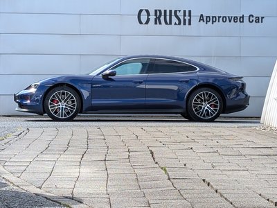 PORSCHE TAYCAN - 6