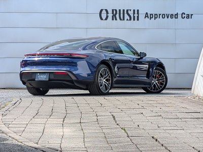 PORSCHE TAYCAN - 3