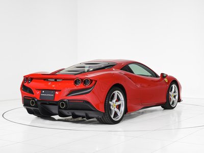 FERRARI F8 - 8