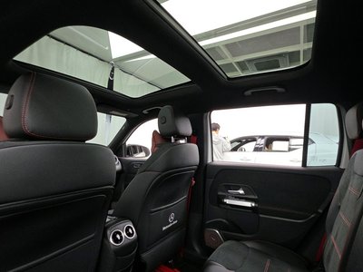 MERCEDES-BENZ GLB - 10