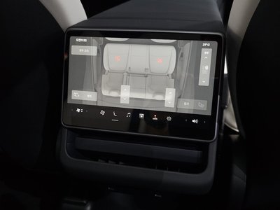 2025 Tesla MODEL Y thumbnail 28