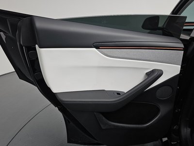 2025 Tesla MODEL Y thumbnail 15