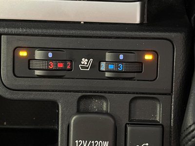 TOYOTA LAND CRUISER PRADO - 8