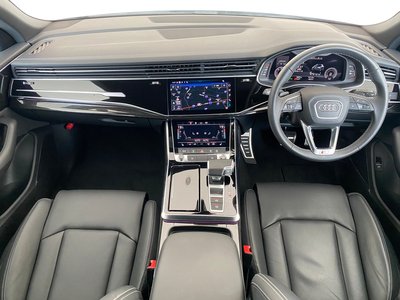 AUDI Q8 - 6