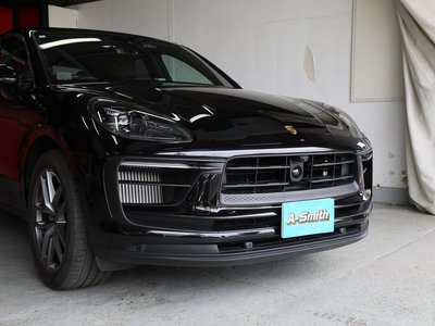 PORSCHE MACAN - 9