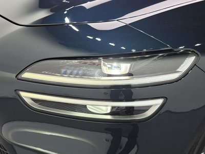 2023 Genesis THE NEW G70 photo 9