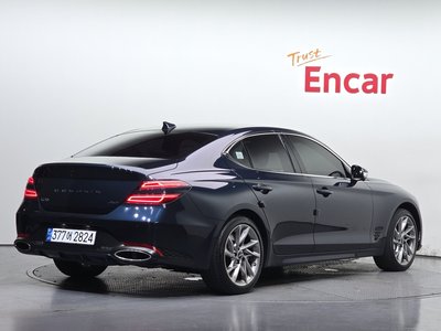 2023 Genesis THE NEW G70 photo 3