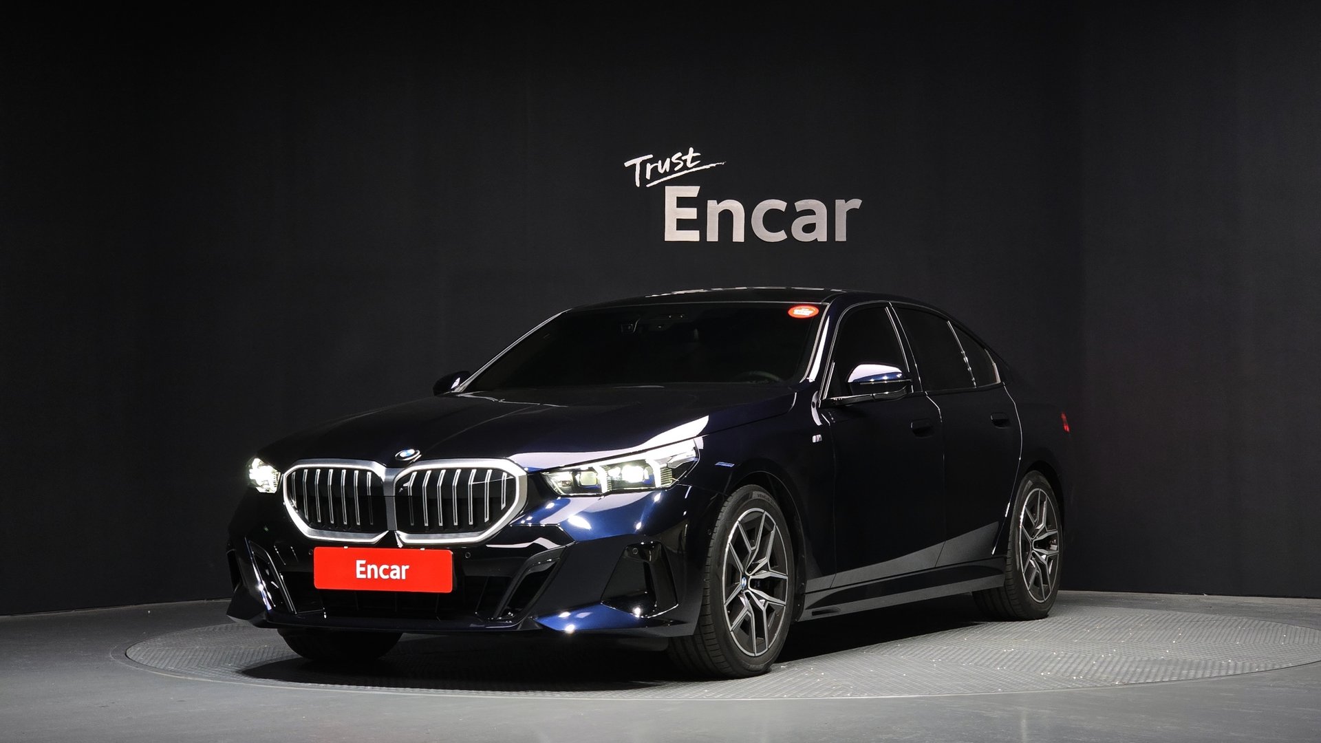 BMW 5 SERIES - View 1