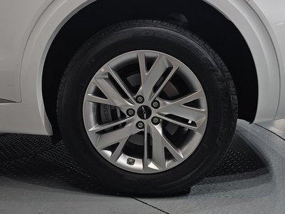 2026 Genesis GV70 photo 8