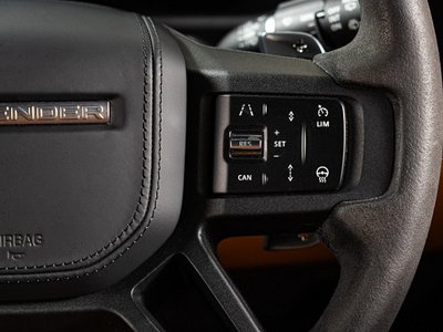 صورة 10 لـ 2023 LAND Rover DEFENDER