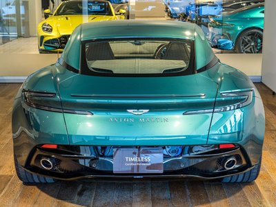 ASTON MARTIN DB12 - 8