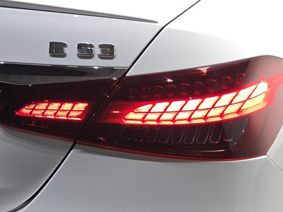 صورة 10 لـ 2021 Mercedes-BENZ E-CLASS