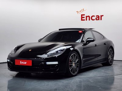 PORSCHE PANAMERA - 1