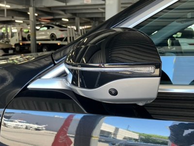 2025 BMW 5 SERIES 缩略图 26