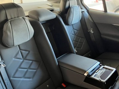 2025 BMW 5 SERIES 缩略图 12