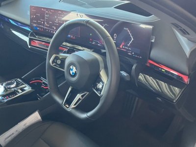 2025 BMW 5 SERIES 缩略图 41