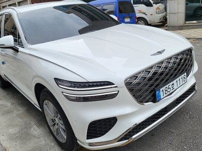 صورة 1 لـ 2026 Genesis GV70
