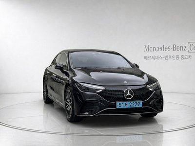 MERCEDES-BENZ EQE - 3