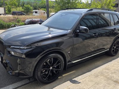 BMW X7 - 1