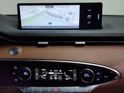 2021 Genesis GV70 — миниатюра 19