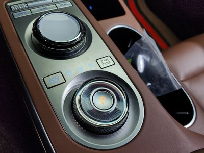 2021 Genesis GV70 — миниатюра 11