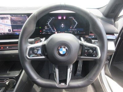 2025 BMW 5 SERIES TOURING thumbnail 18