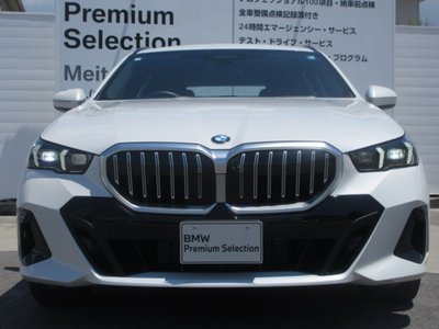 2025 BMW 5 SERIES TOURING photo 4