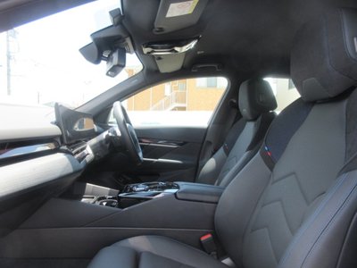 2025 BMW 5 SERIES TOURING thumbnail 29