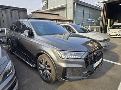 AUDI Q7 - 2