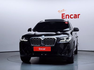 2025 BMW X4 照片 2