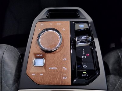 صورة مصغرة 74 لـ 2022 BMW IX