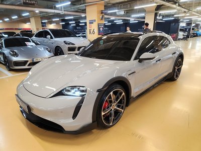 صورة 2 لـ 2022 Porsche TAYCAN