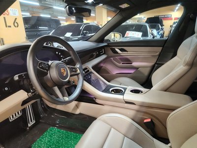 2022 Porsche TAYCAN thumbnail 15
