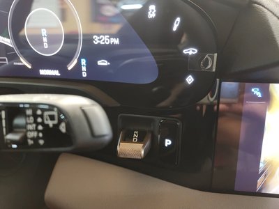 2022 Porsche TAYCAN thumbnail 11