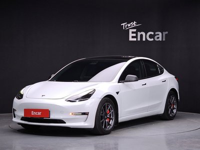 TESLA MODEL 3 - 1
