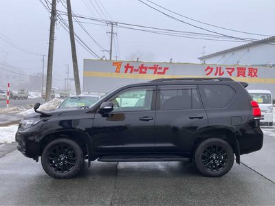 TOYOTA LAND CRUISER PRADO - 7