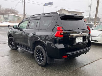 TOYOTA LAND CRUISER PRADO - 3