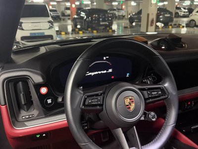 PORSCHE CAYENNE - 6