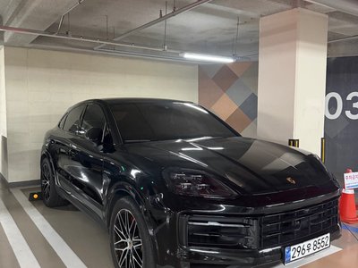 PORSCHE CAYENNE - 1