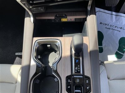 صورة مصغرة 29 لـ 2024 Lexus RX