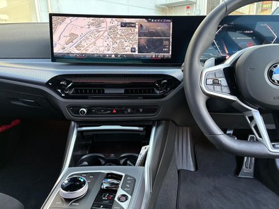 صورة مصغرة 28 لـ 2025 BMW 3 SERIES