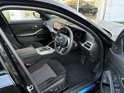 صورة مصغرة 31 لـ 2025 BMW 3 SERIES