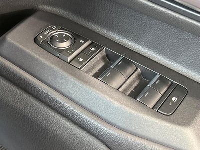 صورة مصغرة 61 لـ 2024 Toyota LAND CRUISER 250