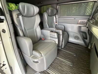 2024 Toyota ALPHARD photo 10