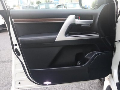 صورة مصغرة 37 لـ 2016 Toyota LAND CRUISER 200