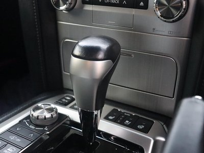 صورة مصغرة 32 لـ 2016 Toyota LAND CRUISER 200