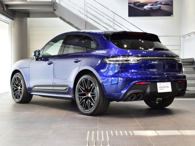 PORSCHE MACAN - 3