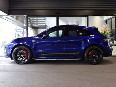 PORSCHE MACAN - 2