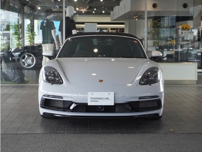 2025 Porsche 718 照片 2