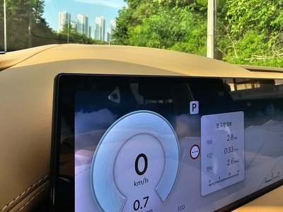 2025 Genesis G80 (RG3) — миниатюра 14